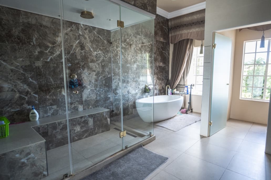 To Let 5 Bedroom Property for Rent in Wilkoppies North West